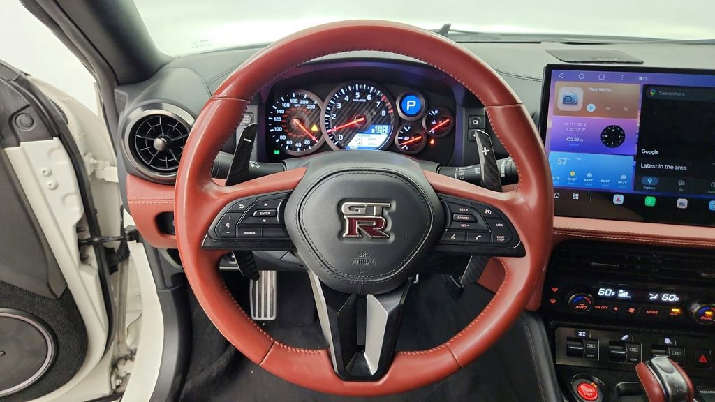 Used 2017 Nissan GT-R Premium w/ Premium Interior Package AWD/4WD image 37