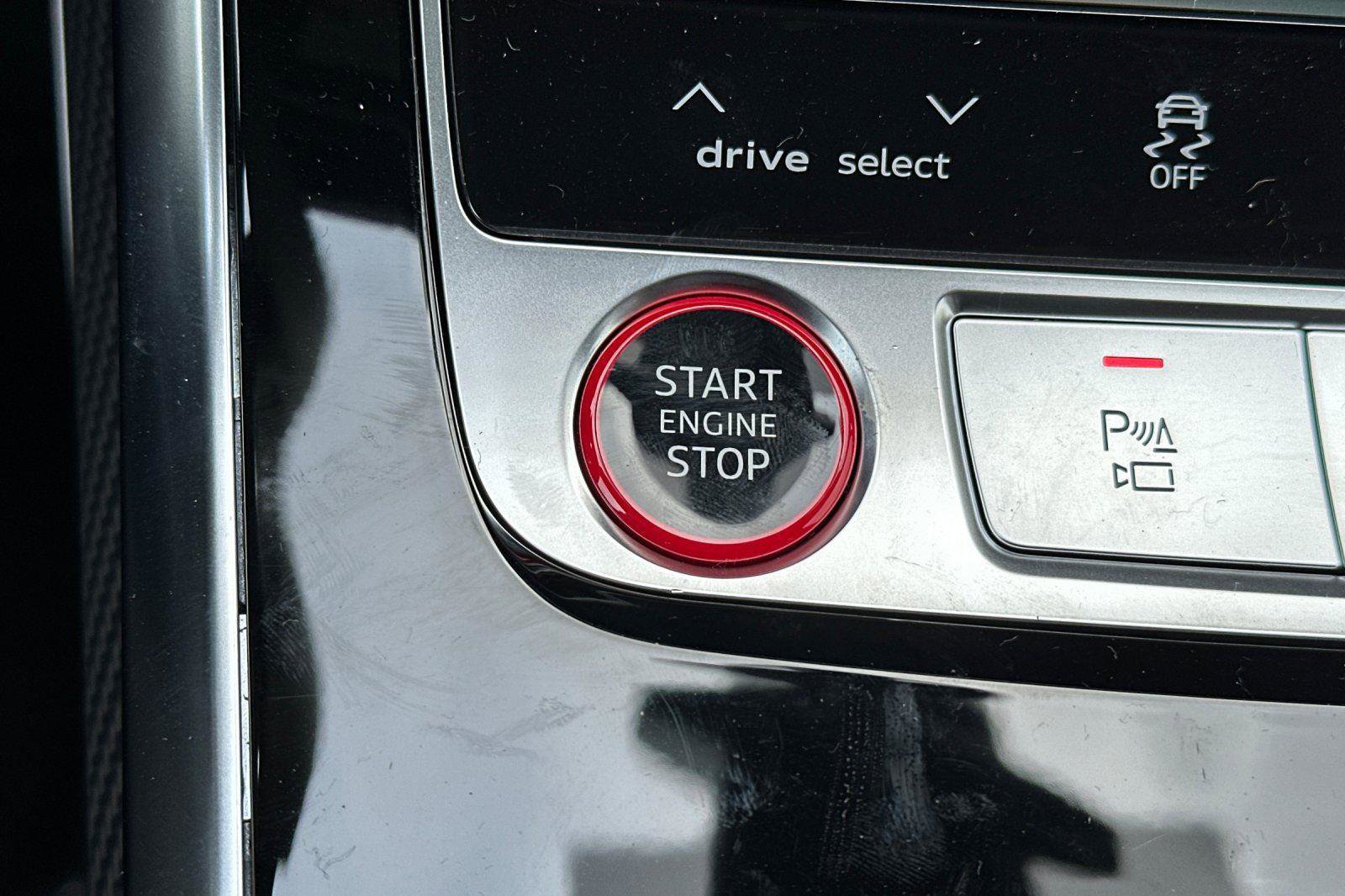 New 2026 Audi SQ7 Prestige image 23