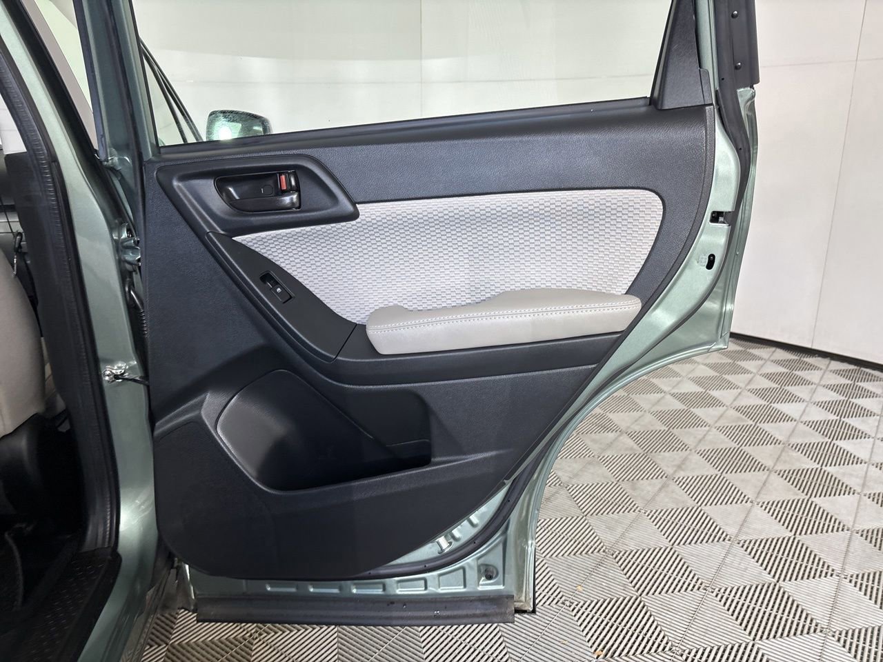 Used 2017 Subaru Forester 2.5i image 23