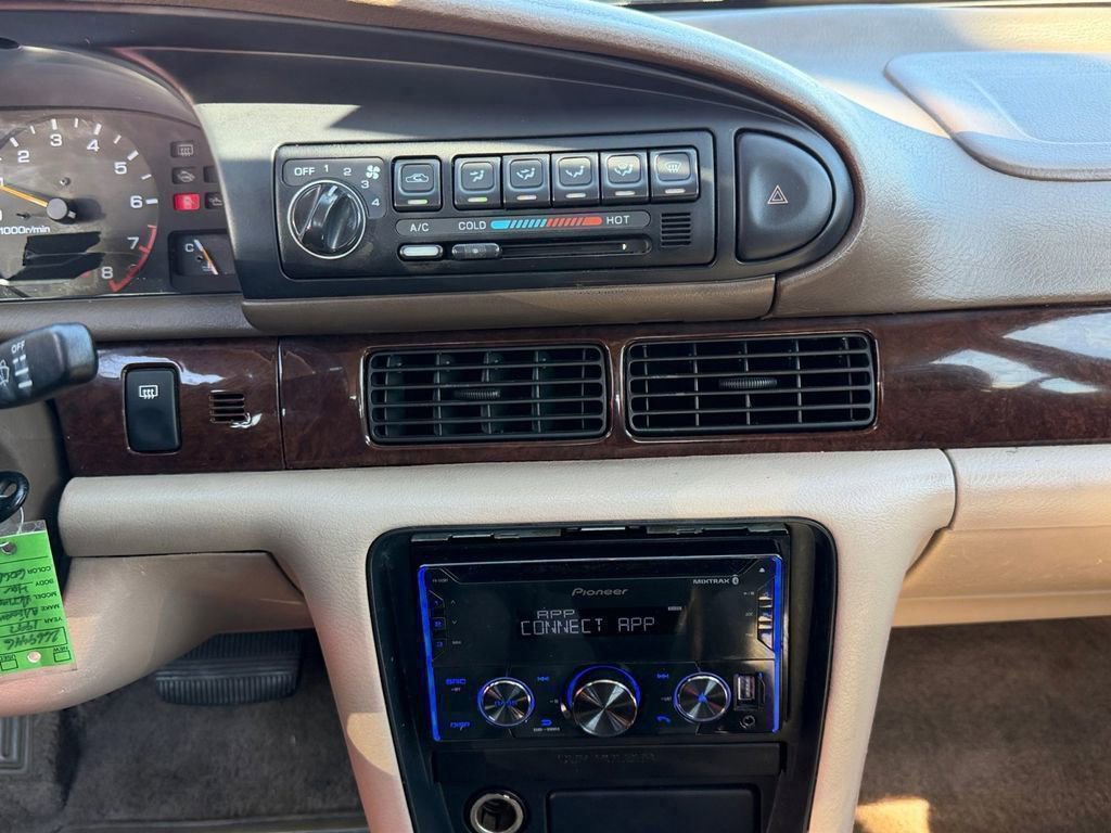 Used 1997 Nissan Altima XE image 12