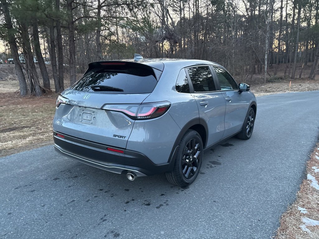 Certified 2025 Honda HR-V Sport image 12