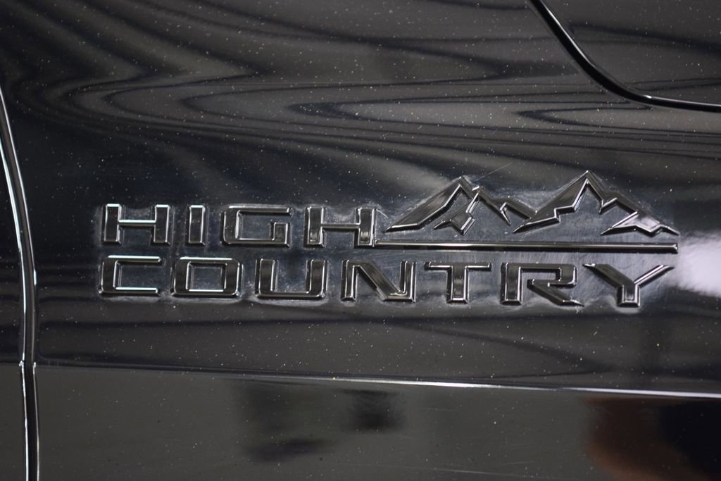 Used 2022 Chevrolet Tahoe High Country AWD/4WD image 14