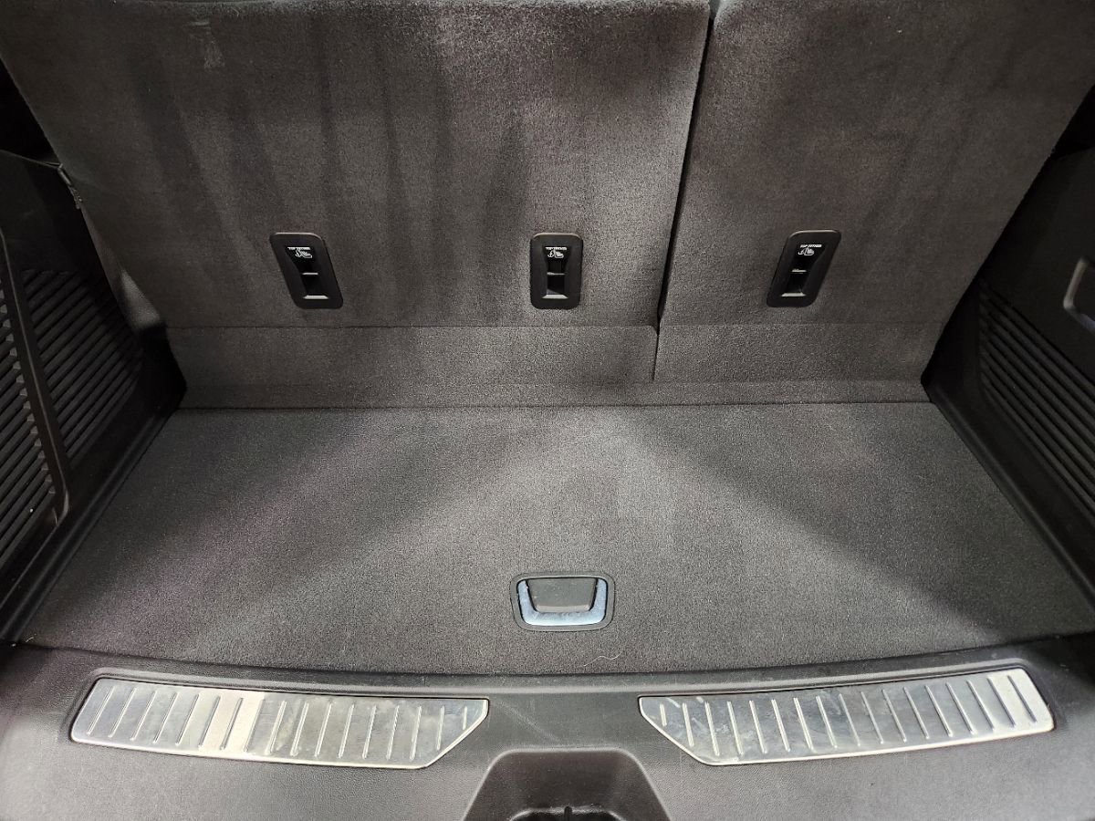 Used 2024 GMC Yukon Denali w/ Advanced Technology Package image 56