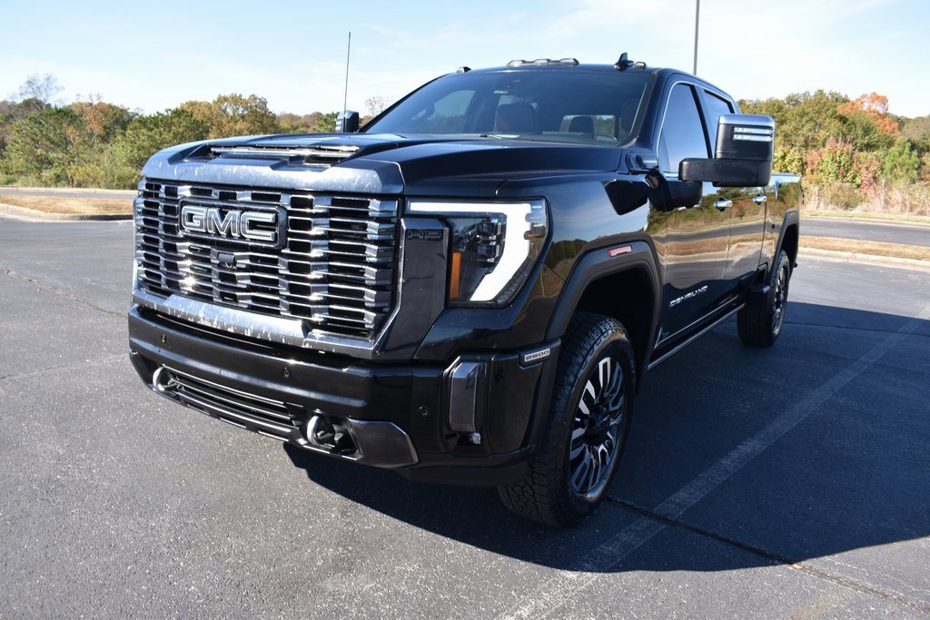 Used 2024 GMC Sierra 2500 Denali Ultimate w/ Max Trailering Package image 2