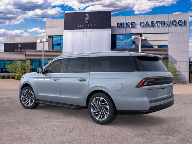 New 2026 Lincoln Navigator L Premier AWD/4WD image 5