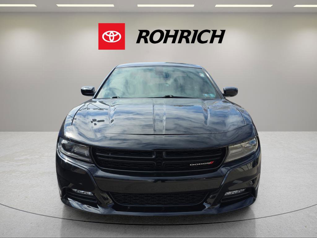 Used 2019 Dodge Charger SXT w/ Cold Weather Package AWD/4WD image 2