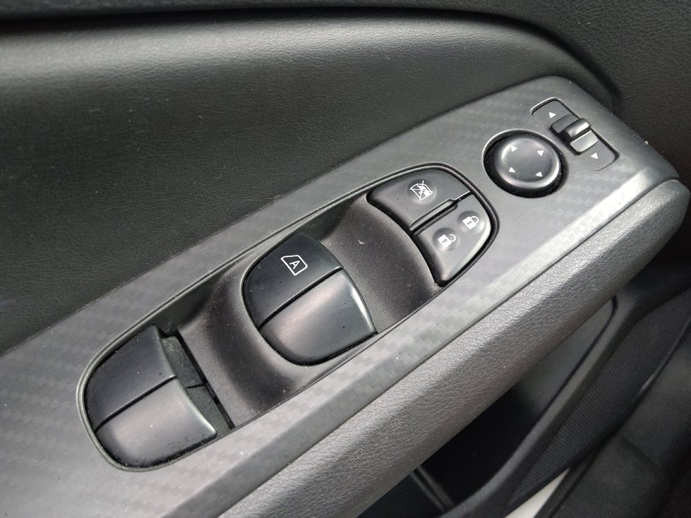 Used 2025 Nissan Altima 2.5 SV FWD image 27