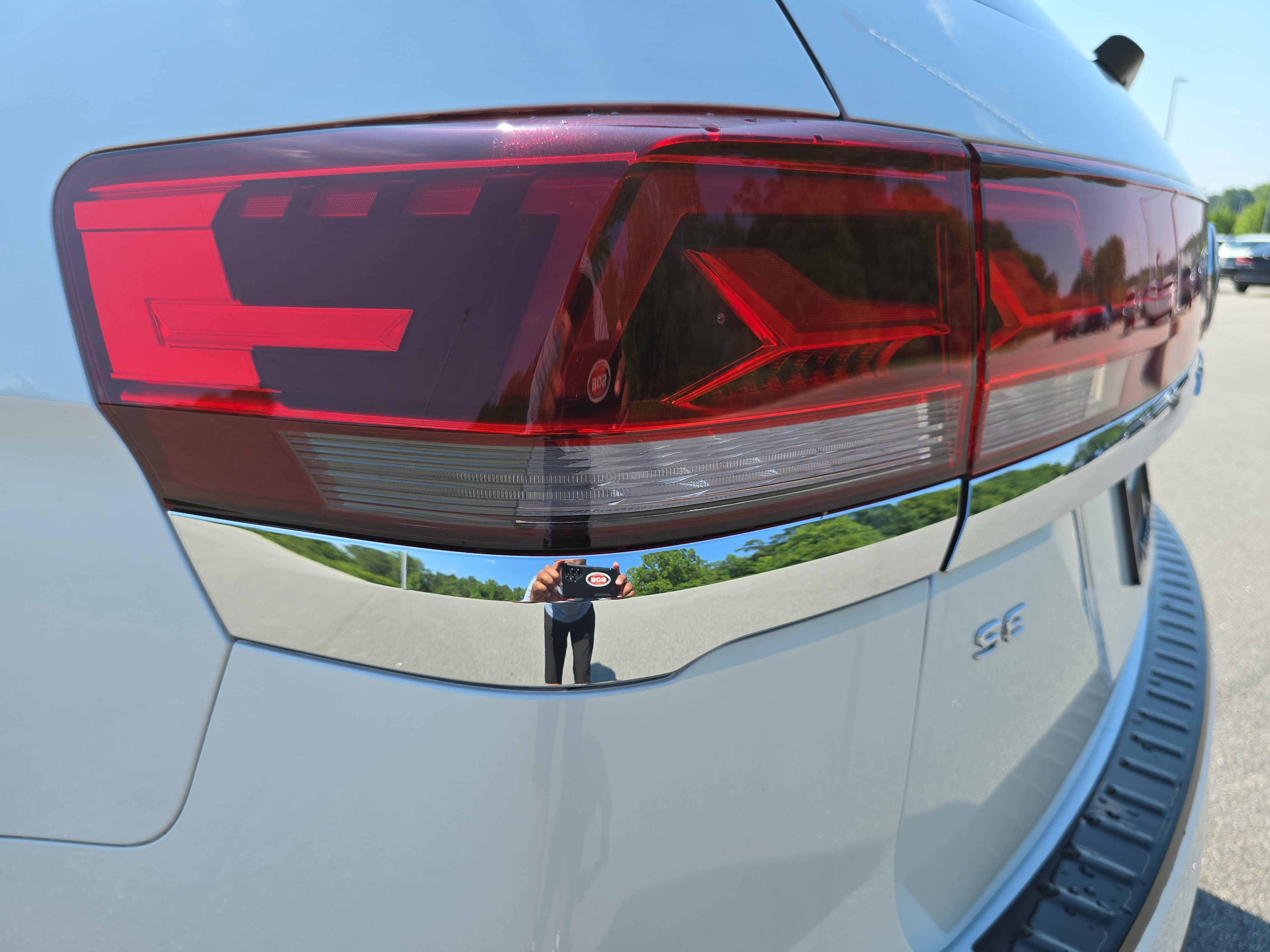 New 2026 Volkswagen Atlas SE FWD image 33