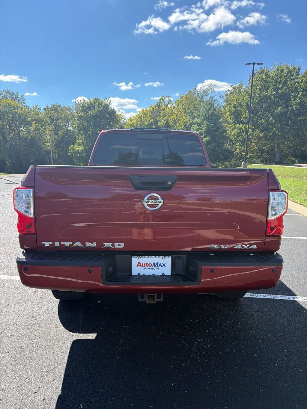 Used 2019 Nissan Titan SV w/ SV Convenience Package image 5