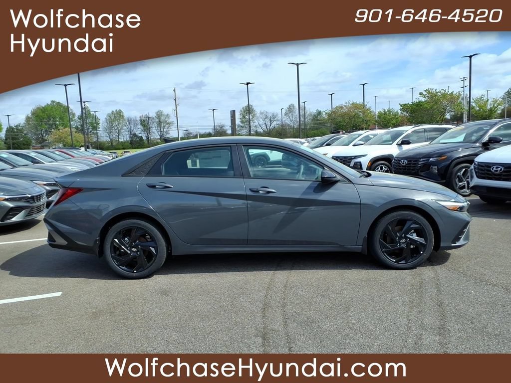 New 2026 Hyundai Elantra Sport FWD image 6
