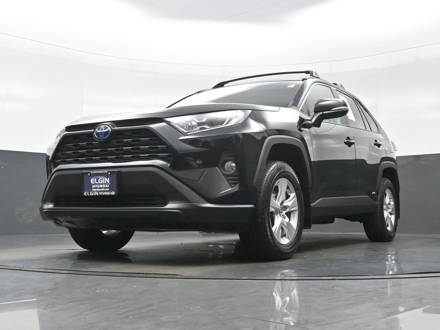 Used 2020 Toyota RAV4 XLE w/ XLE Grade Weather Package AWD/4WD image 27