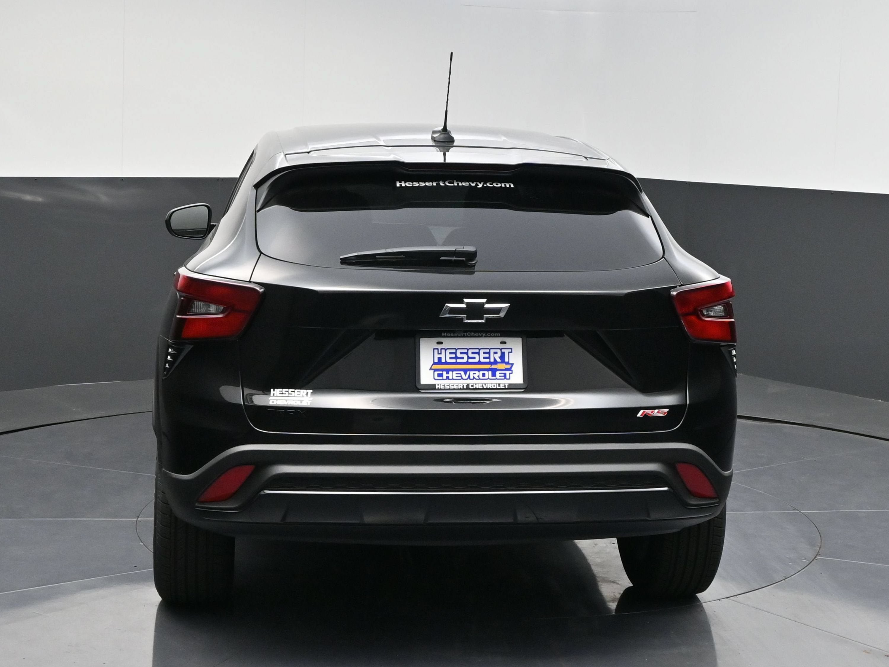 Used 2026 Chevrolet Trax RS w/ Sunroof Package FWD image 7