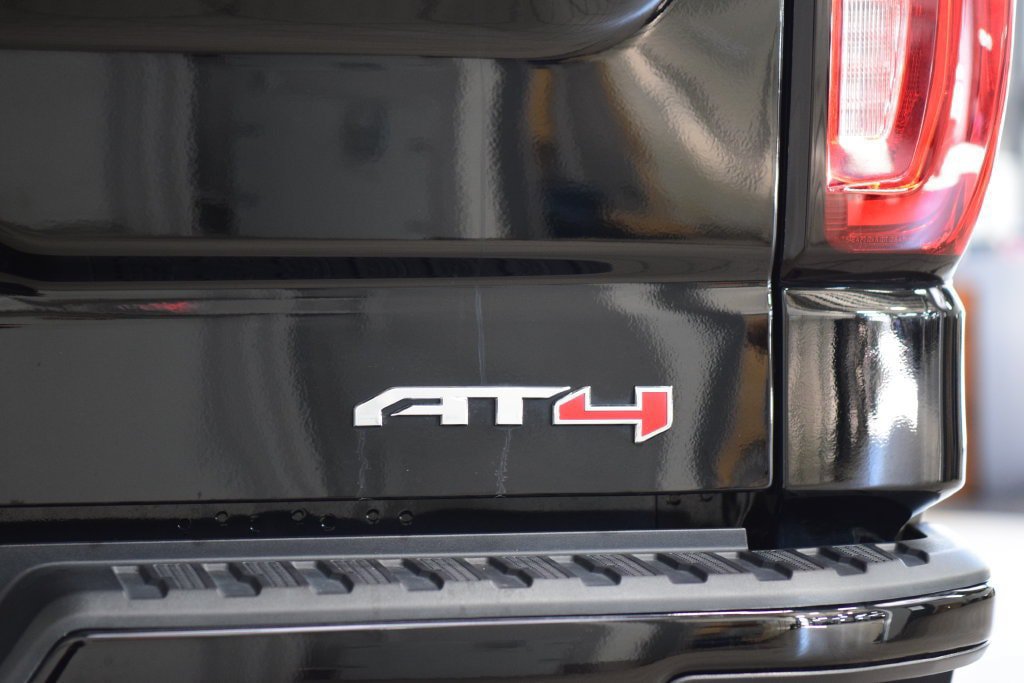 Used 2025 GMC Sierra 1500 AT4 w/ AT4 Premium Package AWD/4WD image 24