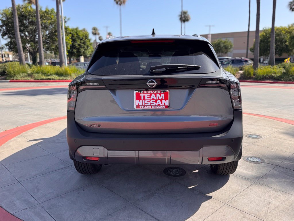 New 2026 Nissan Kicks SR w/ SR Premium Package FWD image 6