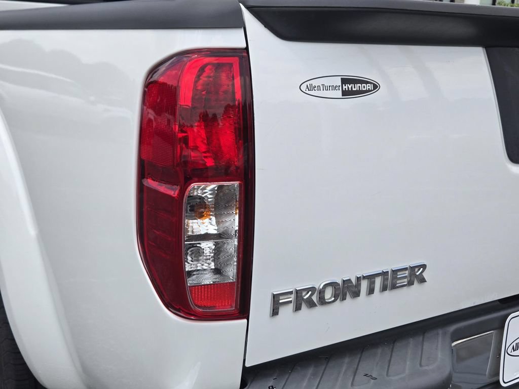 Used 2019 Nissan Frontier SL RWD image 7