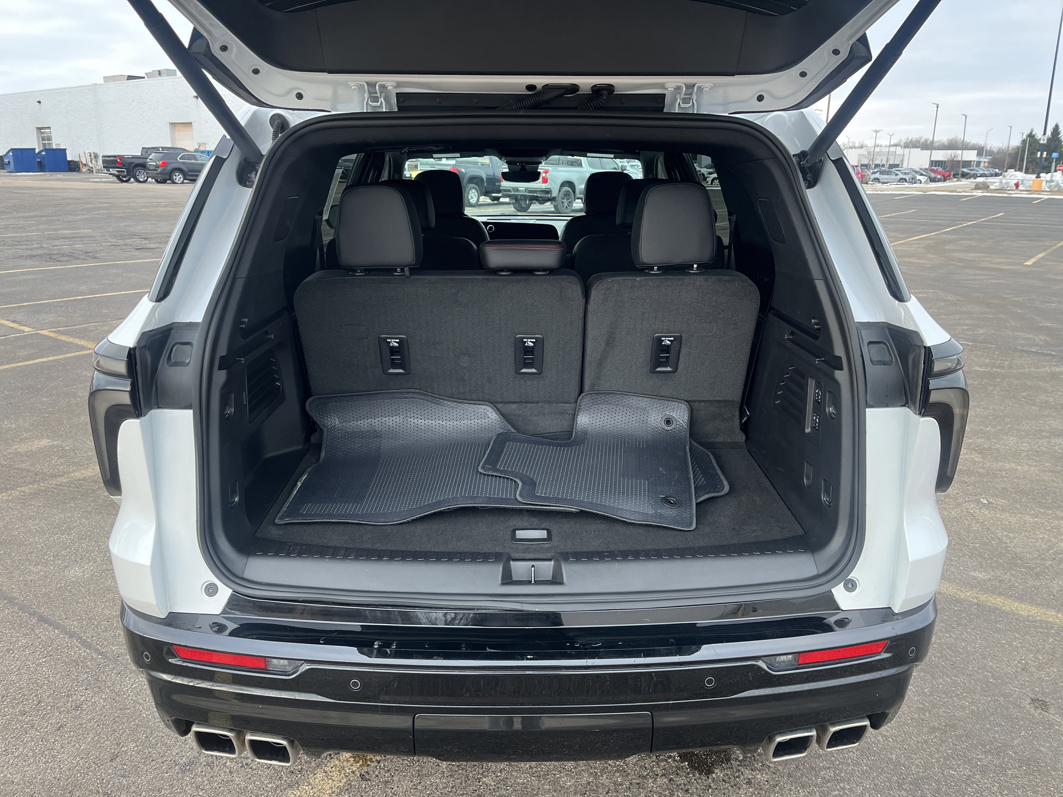 Used 2024 Chevrolet Traverse RS w/ LPO, Floor Liner Package image 20