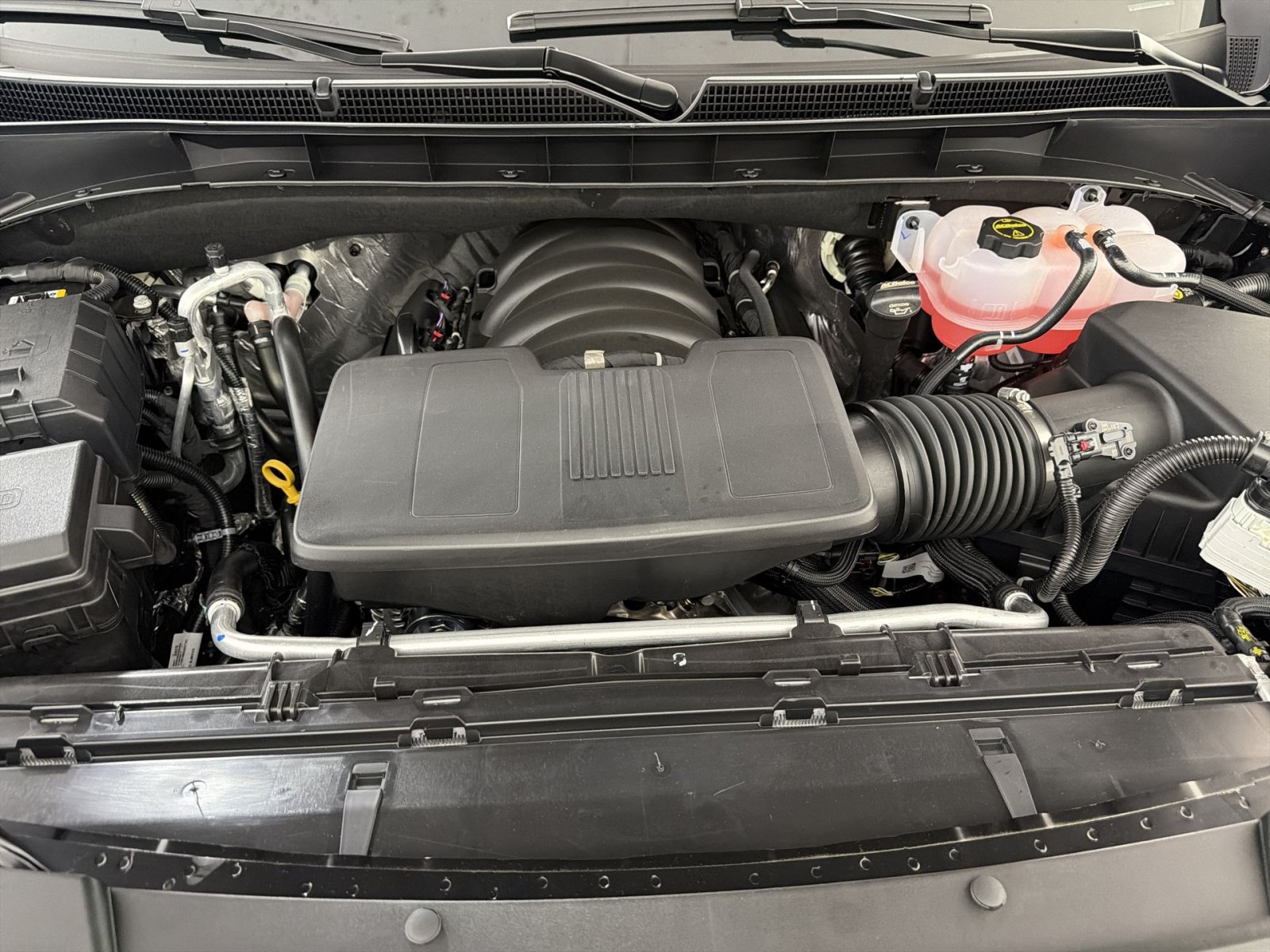 New 2026 GMC Yukon XL AT4 w/ AT4 Premium Plus Package AWD/4WD image 29
