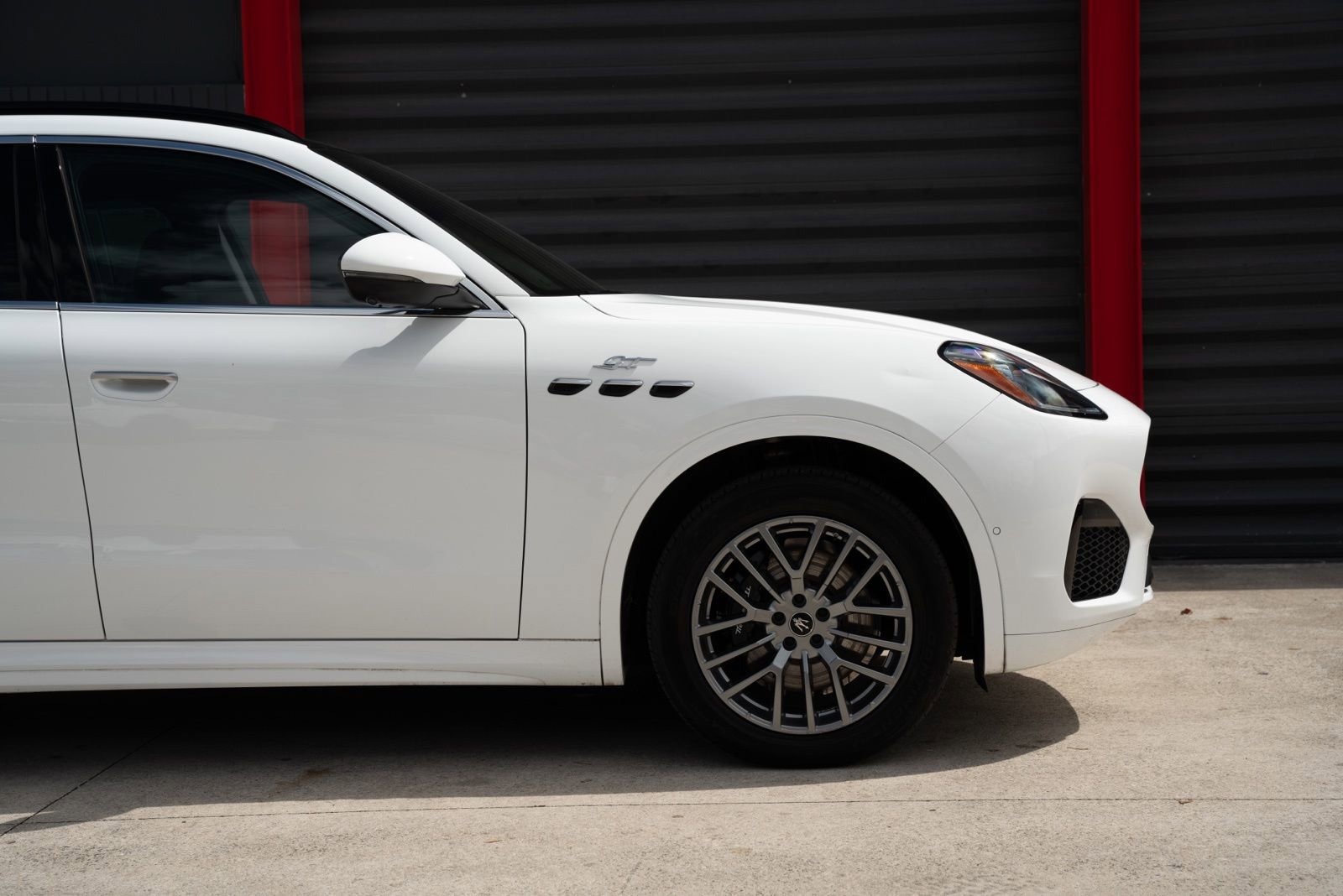 Used 2023 Maserati Grecale GT image 6