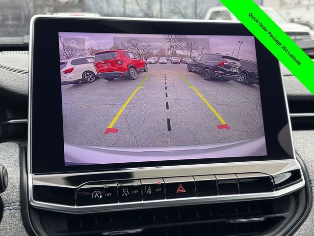 Used 2024 Jeep Compass Latitude image 17