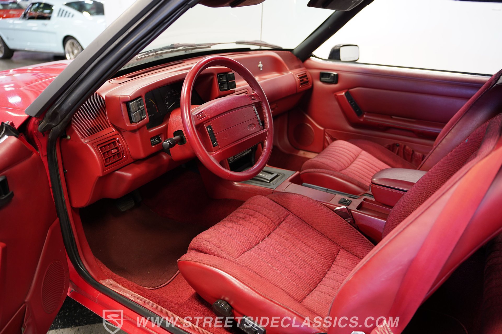 Used 1992 Ford Mustang LX RWD image 4
