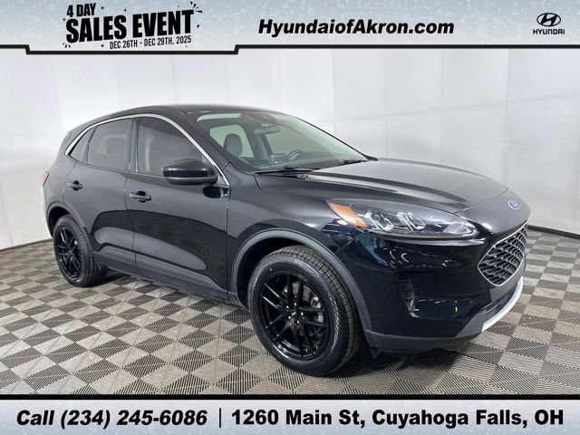 Used 2021 Ford Escape SE w/ Cold Weather Package image 1