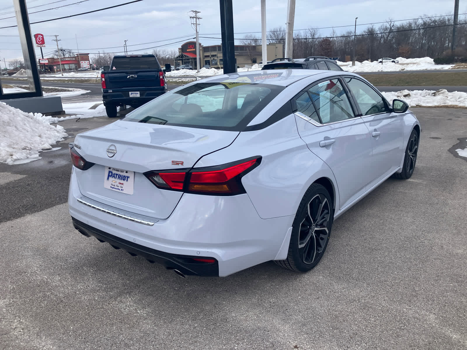 Used 2023 Nissan Altima 2.5 SR w/ SR Premium Package image 7