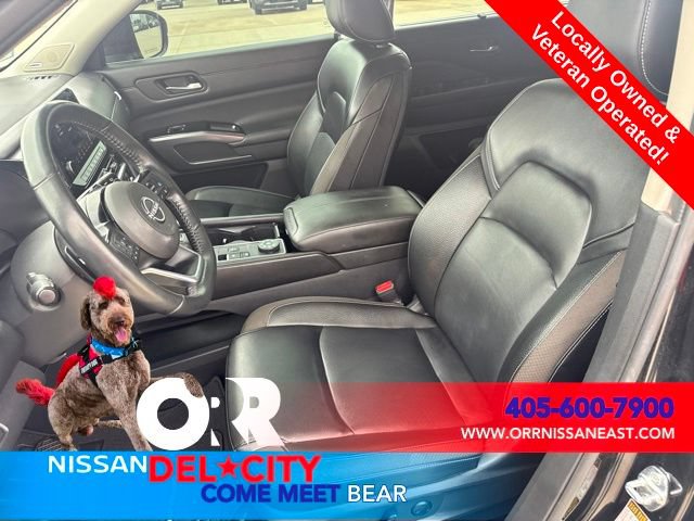 Used 2024 Nissan Pathfinder SL w/ SL Premium Package AWD/4WD image 14