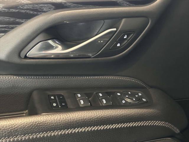 Used 2023 GMC Yukon XL Denali AWD/4WD image 9
