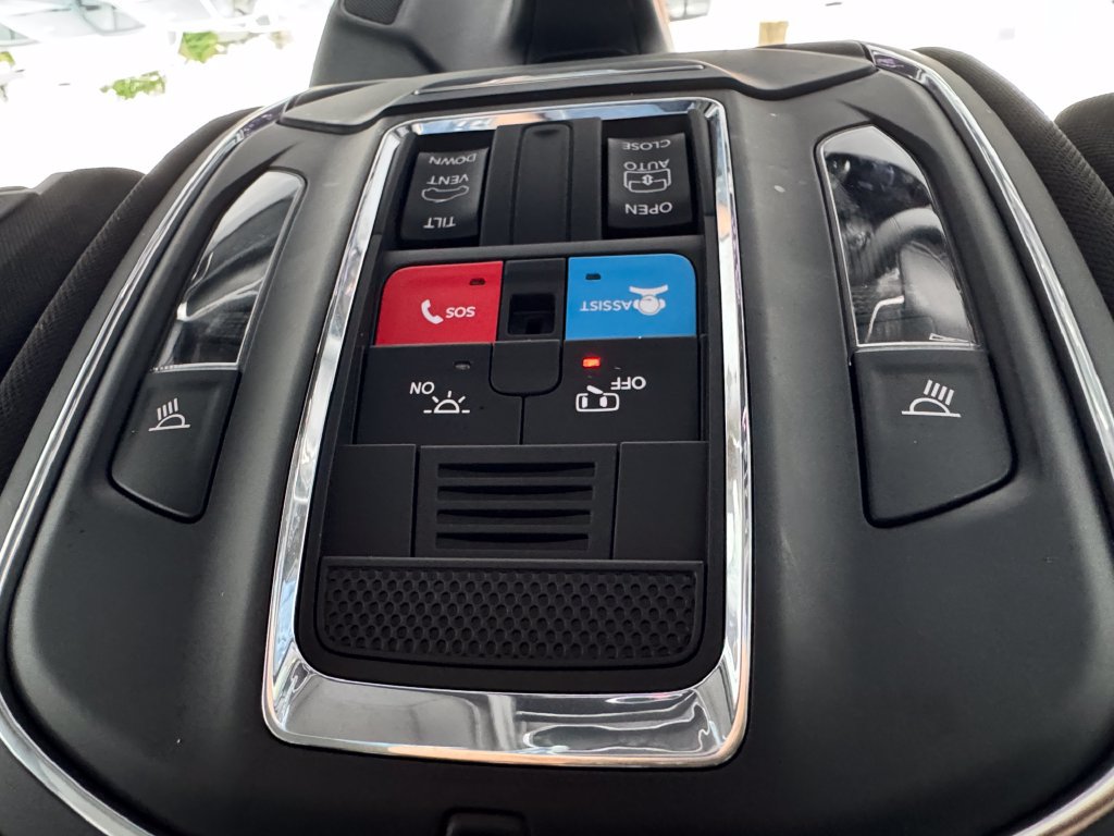 Used 2025 Jeep Grand Cherokee L Laredo w/ Trailer Tow Package AWD/4WD image 28