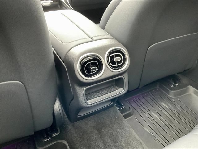 Used 2026 Mercedes-Benz GLC 300 4MATIC image 12