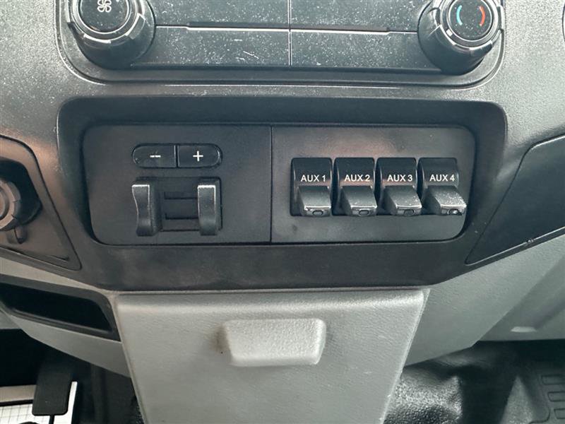 Used 2015 Ford F250 XL w/ Power Equipment Group AWD/4WD image 47