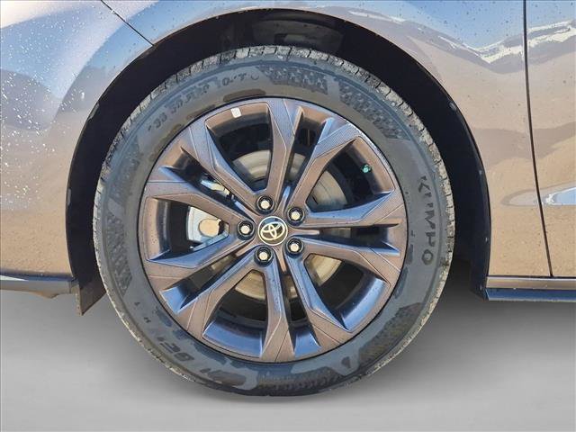 Used 2022 Toyota Sienna XSE w/ XSE Plus Package FWD image 13
