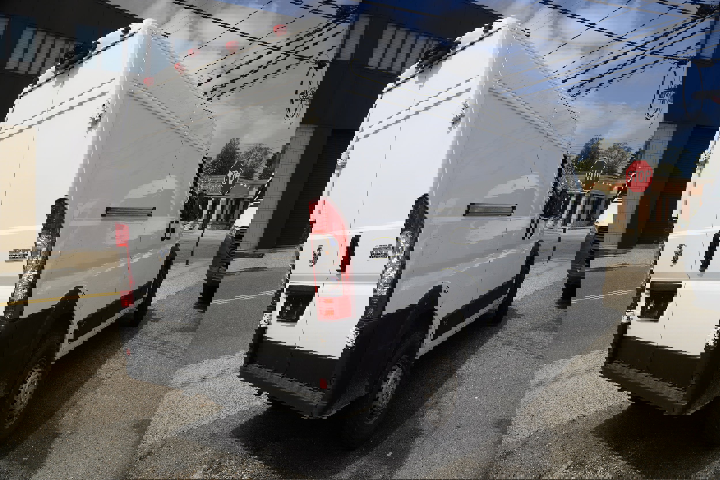 Used 2024 RAM ProMaster 2500 w/ Convenience Group image 5