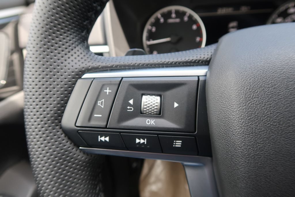 New 2026 Mitsubishi Outlander LE AWD/4WD image 28
