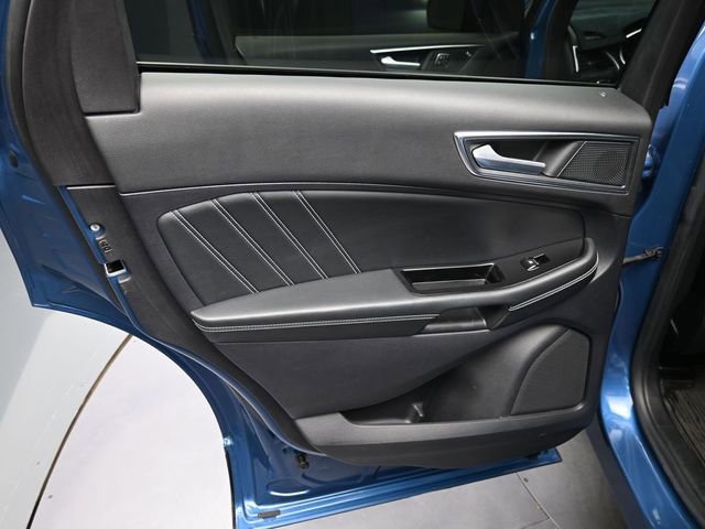 Used 2019 Ford Edge ST w/ Convenience Package image 17