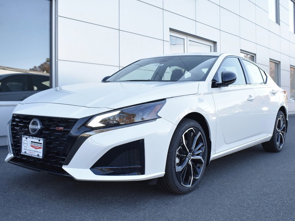 New 2025 Nissan Altima 2.5 SR