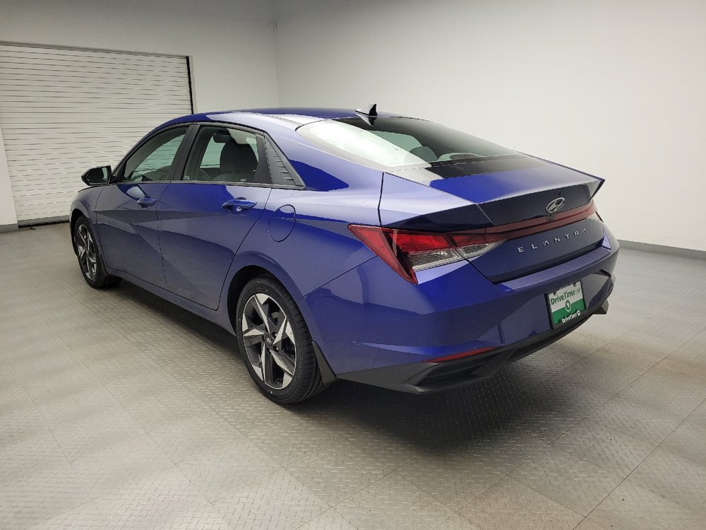 Used 2023 Hyundai Elantra SEL w/ Convenience Package FWD image 5