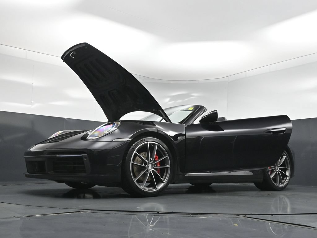 Certified 2020 Porsche 911 Carrera RWD image 36