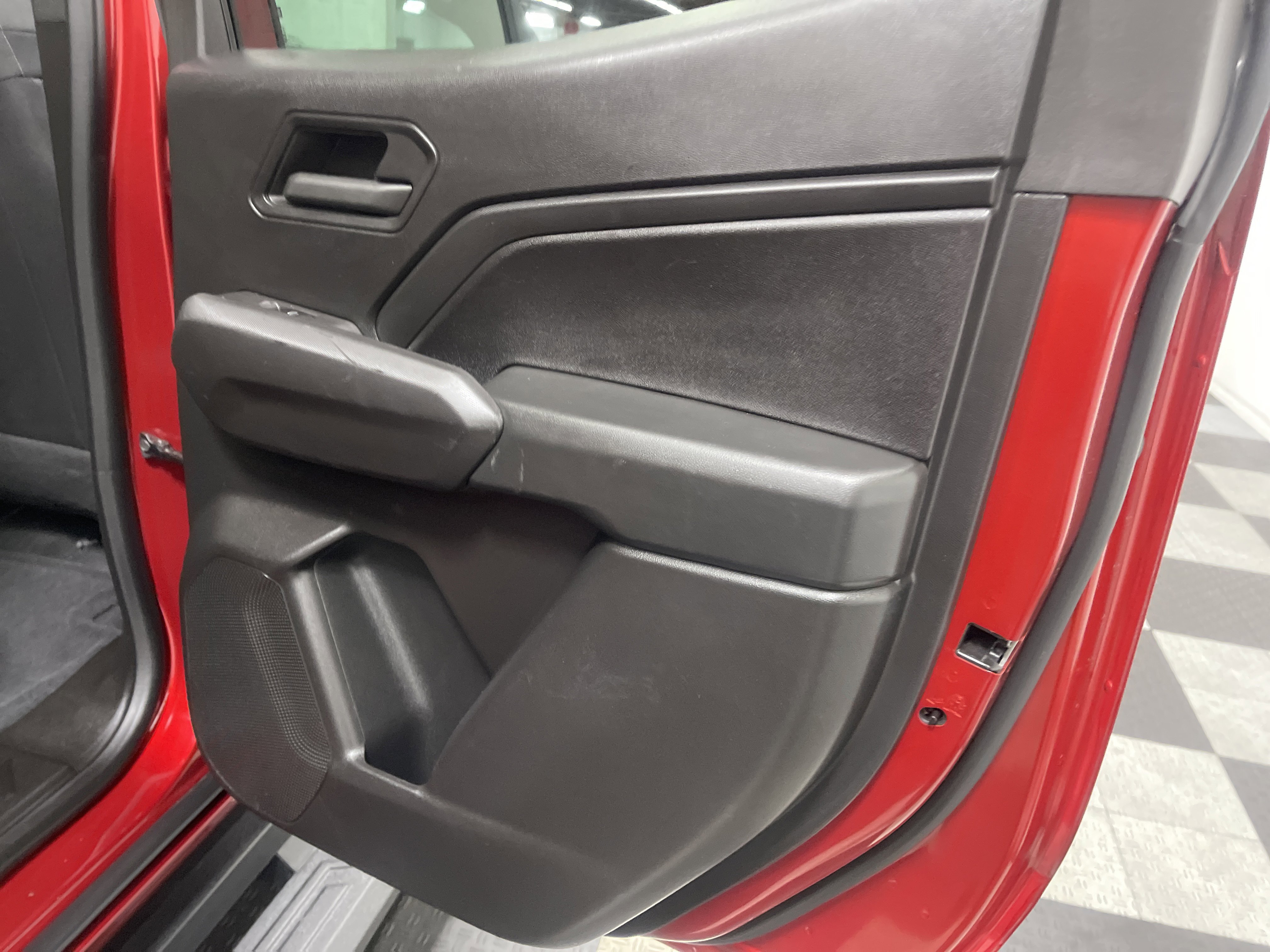 Used 2023 Chevrolet Colorado Trail Boss w/ Advanced Trailering Package image 18