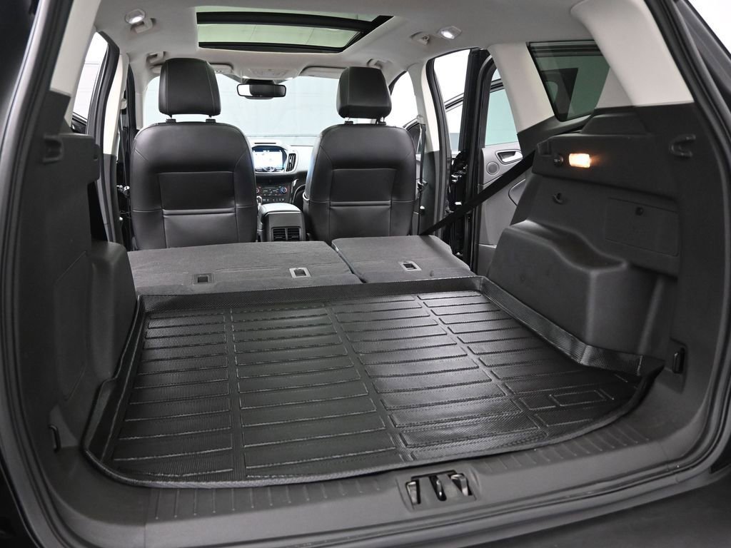 Certified 2017 Ford Escape Titanium w/ Equipment Group 301A image 25