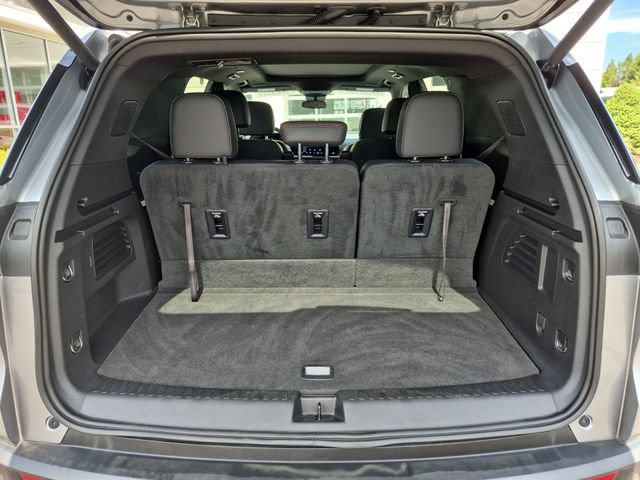 Used 2024 Chevrolet Traverse Z71 w/ LPO, Floor Liner Package AWD/4WD image 29