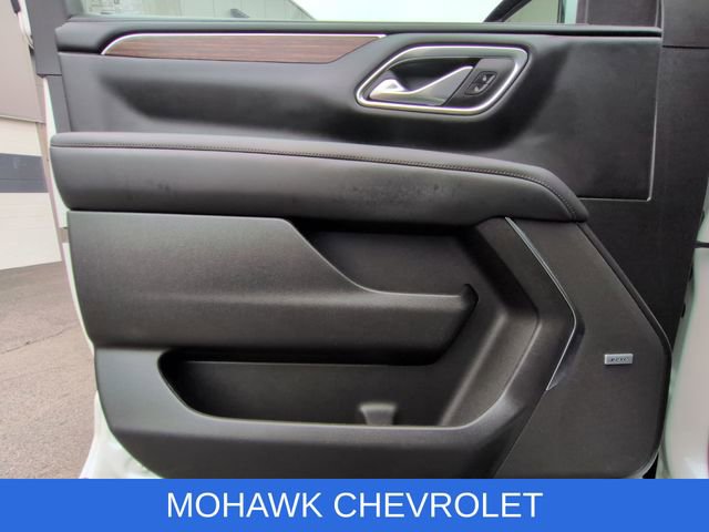Used 2024 Chevrolet Suburban High Country image 24