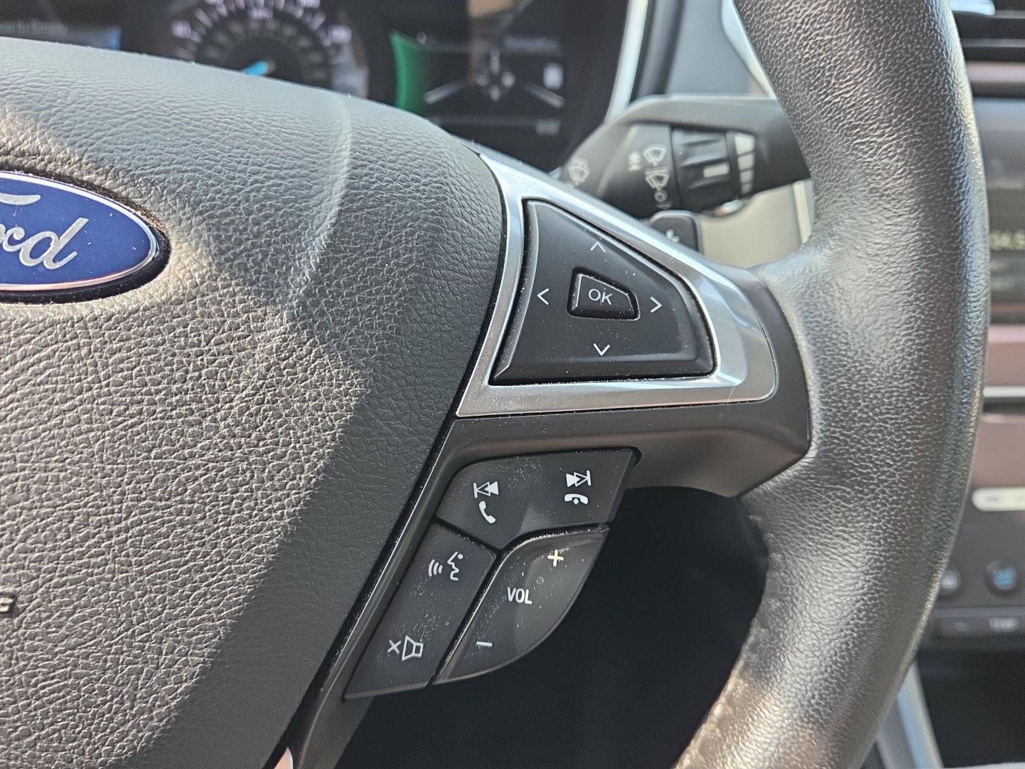Used 2016 Ford Fusion Titanium FWD image 14