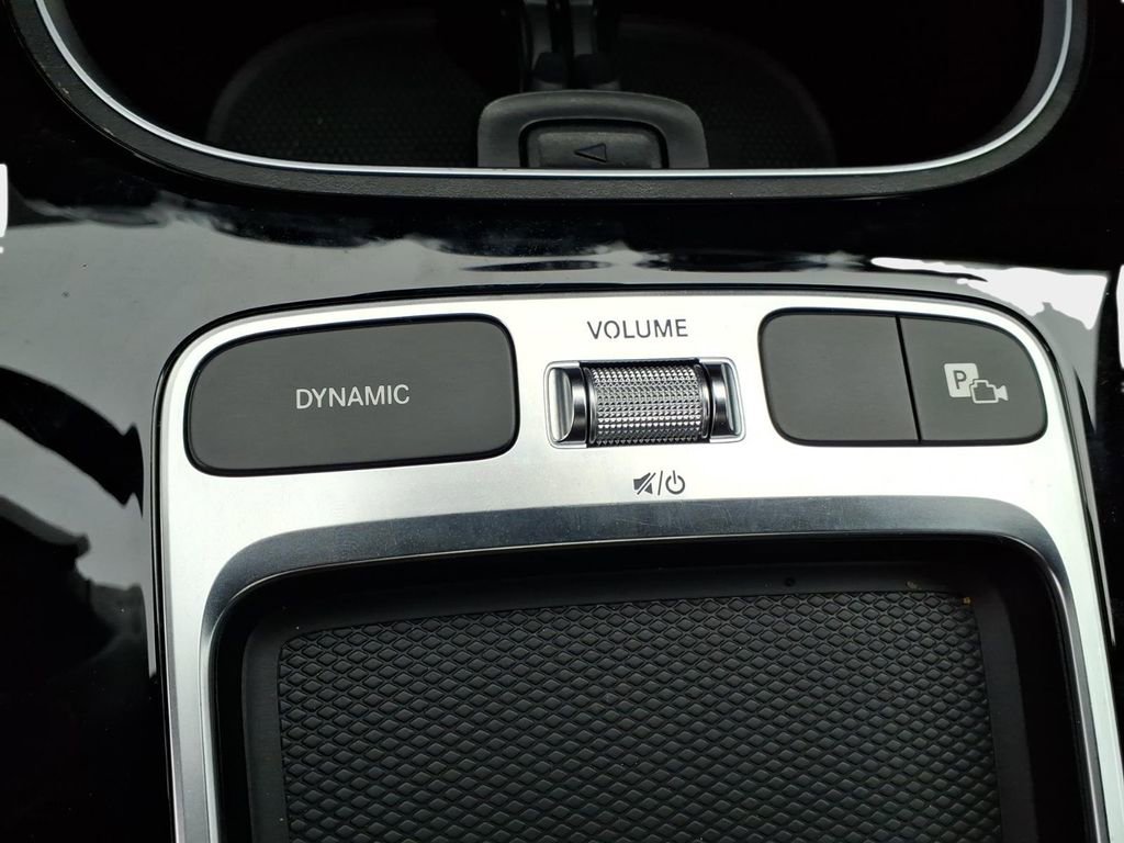 Used 2025 Mercedes-Benz CLA 250 image 24