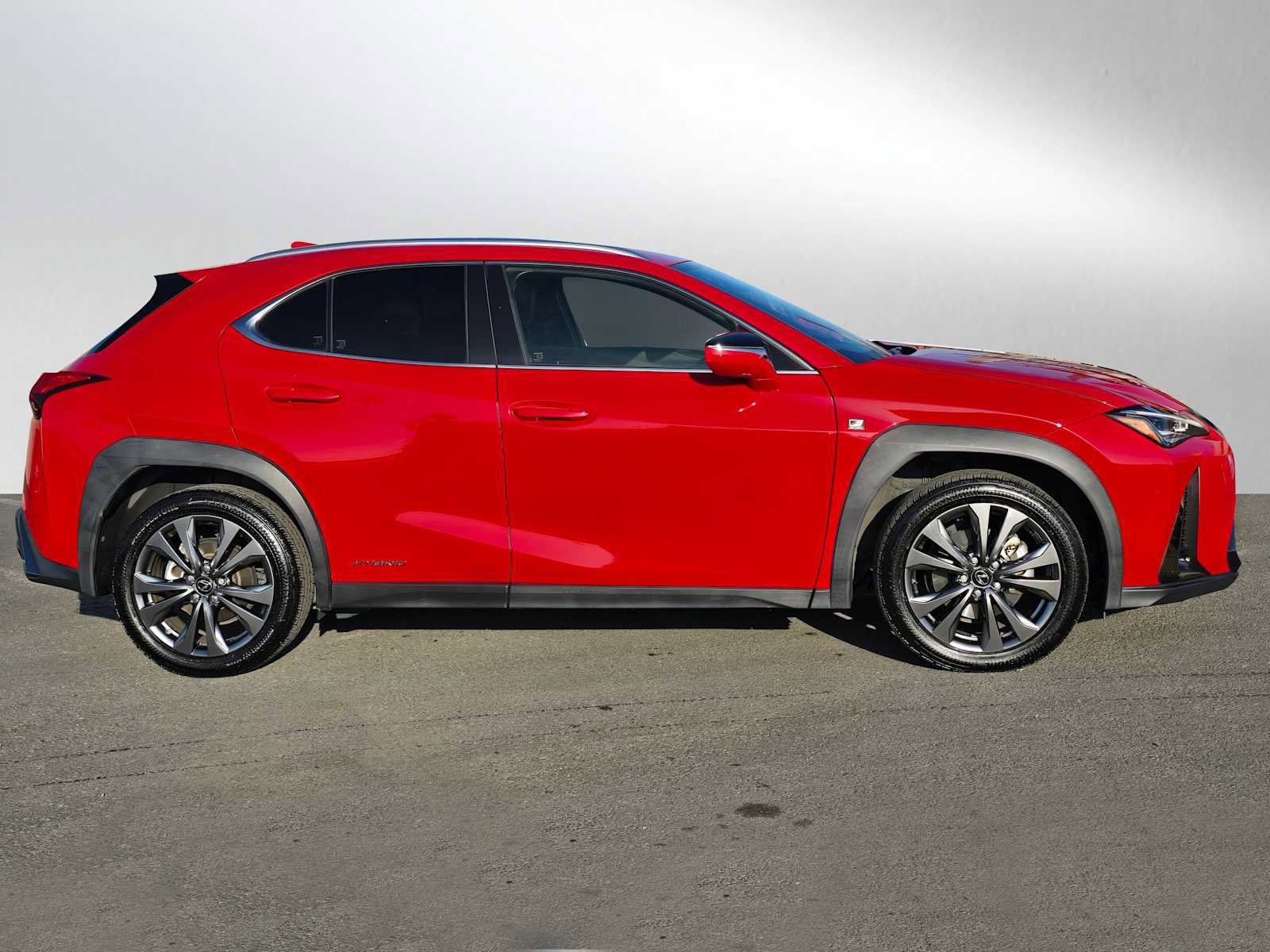 Used 2019 Lexus UX 250h F Sport image 2