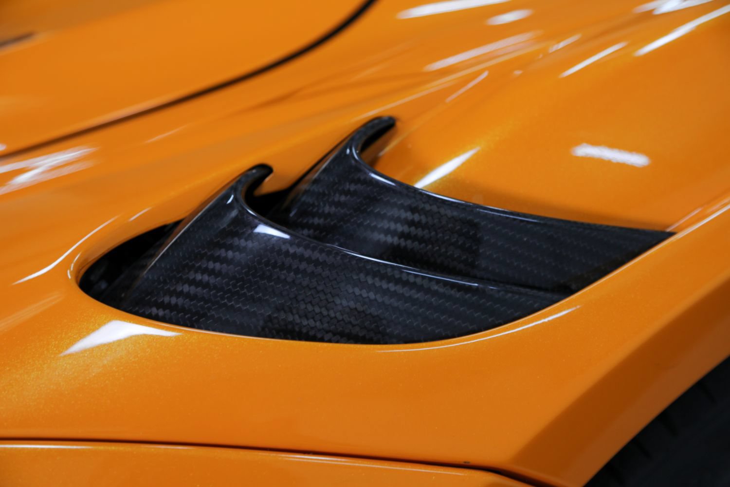 Used 2021 McLaren 765LT RWD image 15