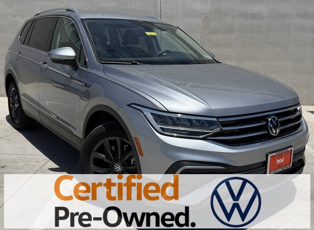 Certified 2024 Volkswagen Tiguan SE image 1