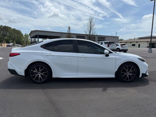 Used 2026 Toyota Camry SE FWD image 5