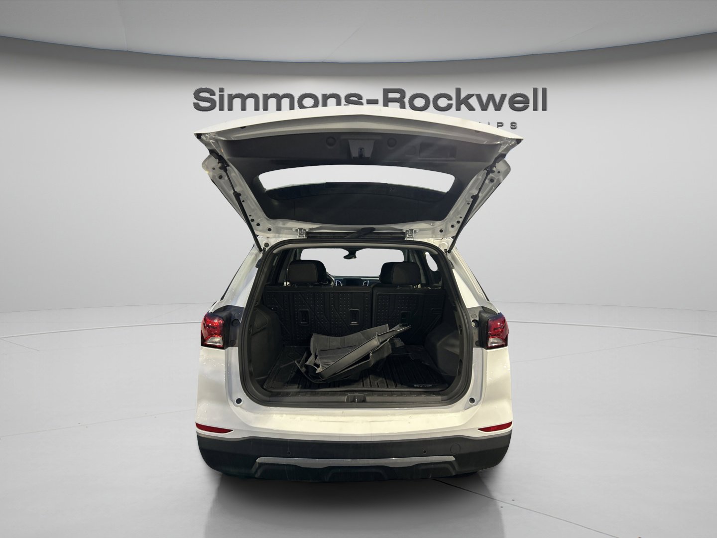 Used 2023 Chevrolet Equinox LT w/ LPO, Floor Liner Package image 8