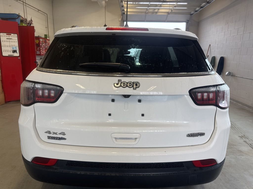 Used 2023 Jeep Compass Latitude w/ Convenience Group image 4